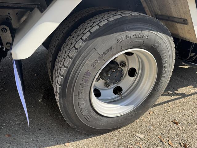 エルフトラック 低温冷凍車　ワイドロング　格納ゲート　菱重　ＴＤＪＳ４０Ａ－Ｌ２　－３０℃設定　エバハウス　スタンバイ　サイドドア　４，４００×２，０００×１，９４０　積載３．５５ｔ　車検付　Ｆ６　６速　マニュアル　極東開発　パワーゲート　ゲート付（47枚目）