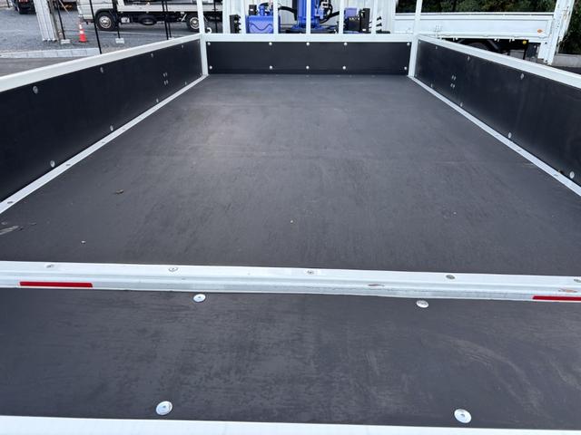 キャンター ２．９ｔ吊４段クレーン　木平　ワイドロング　タダノ　ＺＸ２９４ＨＲＳＡ　フックイン　ラジコン　３，７００×２，０９０　積載３．３５ｔ　走行４０６ｋｍ　車検付　Ｉ５　５速　マニュアル　吊ｔ数２．９ｔ吊　４段ブーム　古河ユニック　送信機（13枚目）