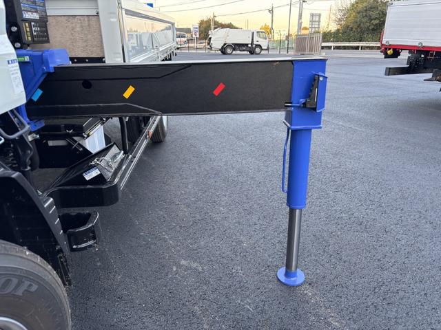 キャンター ２．９ｔ吊４段クレーン　木平　ワイドロング　タダノ　ＺＸ２９４ＨＲＳＡ　フックイン　ラジコン　３，７００×２，０９０　積載３．３５ｔ　走行４０６ｋｍ　車検付　Ｉ５　５速　マニュアル　吊ｔ数２．９ｔ吊　４段ブーム　古河ユニック　送信機（20枚目）