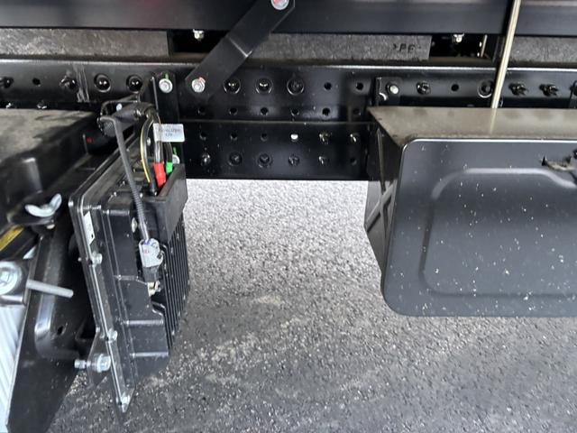 キャンター ２．９ｔ吊４段クレーン　木平　ワイドロング　タダノ　ＺＸ２９４ＨＲＳＡ　フックイン　ラジコン　３，７００×２，０９０　積載３．３５ｔ　走行４０６ｋｍ　車検付　Ｉ５　５速　マニュアル　吊ｔ数２．９ｔ吊　４段ブーム　古河ユニック　送信機（24枚目）