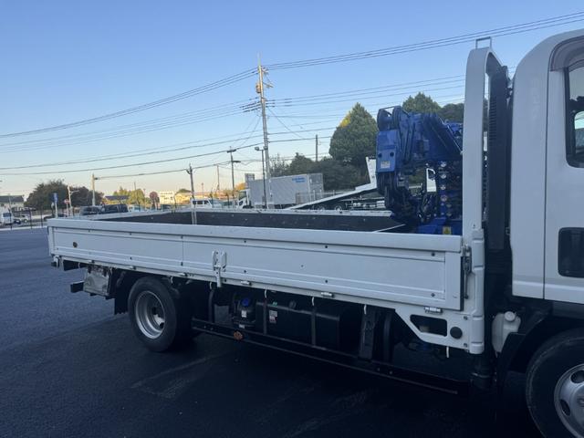 エルフトラック ２．２ｔ吊４段簡易クレーン付き　木平　ワイドロング　タダノ　ＺＳ２２４ＨＢＡ　フックイン　４，３６０×２，０８０　積載２ｔ　シフト：スムーサー　２ペダル　セミオートマ　吊ｔ数２．２ｔ吊　４段ブーム　ＥＴＣ　ＬＤＷＳ　　プリクラッシュブレーキ（ＰＣＢ）（7枚目）