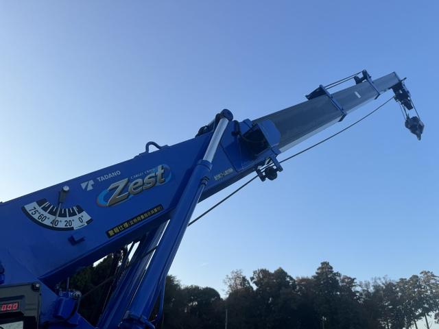 エルフトラック ２．２ｔ吊４段簡易クレーン付き　木平　ワイドロング　タダノ　ＺＳ２２４ＨＢＡ　フックイン　４，３６０×２，０８０　積載２ｔ　シフト：スムーサー　２ペダル　セミオートマ　吊ｔ数２．２ｔ吊　４段ブーム　ＥＴＣ　ＬＤＷＳ　　プリクラッシュブレーキ（ＰＣＢ）（15枚目）