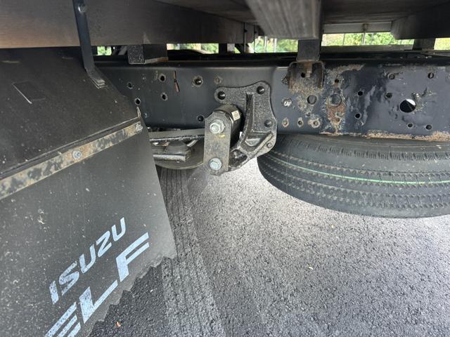 エルフトラック ２．２ｔ吊４段簡易クレーン付き　木平　ワイドロング　タダノ　ＺＳ２２４ＨＢＡ　フックイン　４，３６０×２，０８０　積載２ｔ　シフト：スムーサー　２ペダル　セミオートマ　吊ｔ数２．２ｔ吊　４段ブーム　ＥＴＣ　ＬＤＷＳ　　プリクラッシュブレーキ（ＰＣＢ）（20枚目）