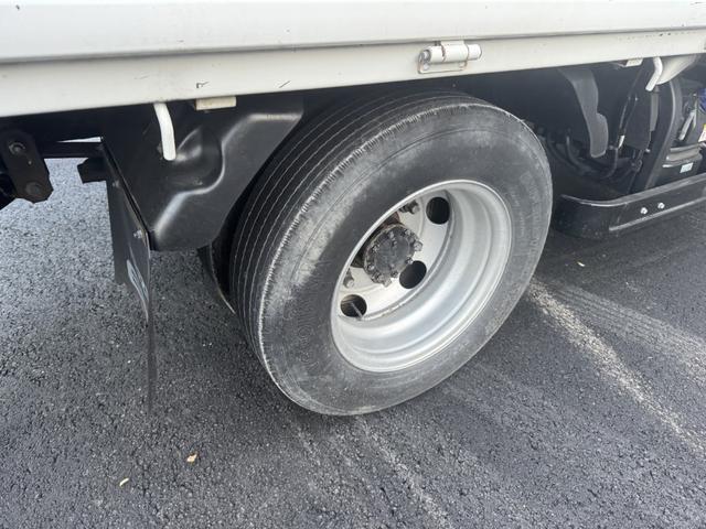 エルフトラック ２．２ｔ吊４段簡易クレーン付き　木平　ワイドロング　タダノ　ＺＳ２２４ＨＢＡ　フックイン　４，３６０×２，０８０　積載２ｔ　シフト：スムーサー　２ペダル　セミオートマ　吊ｔ数２．２ｔ吊　４段ブーム　ＥＴＣ　ＬＤＷＳ　　プリクラッシュブレーキ（ＰＣＢ）（42枚目）