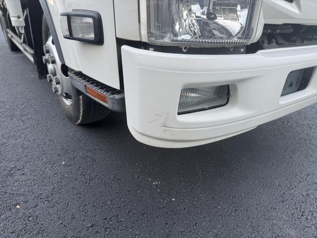 エルフトラック ２．２ｔ吊４段簡易クレーン付き　木平　ワイドロング　タダノ　ＺＳ２２４ＨＢＡ　フックイン　４，３６０×２，０８０　積載２ｔ　シフト：スムーサー　２ペダル　セミオートマ　吊ｔ数２．２ｔ吊　４段ブーム　ＥＴＣ　ＬＤＷＳ　　プリクラッシュブレーキ（ＰＣＢ）（47枚目）