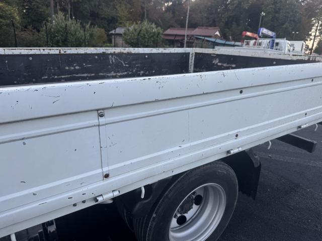 エルフトラック ２．２ｔ吊４段簡易クレーン付き　木平　ワイドロング　タダノ　ＺＳ２２４ＨＢＡ　フックイン　４，３６０×２，０８０　積載２ｔ　シフト：スムーサー　２ペダル　セミオートマ　吊ｔ数２．２ｔ吊　４段ブーム　ＥＴＣ　ＬＤＷＳ　　プリクラッシュブレーキ（ＰＣＢ）（49枚目）