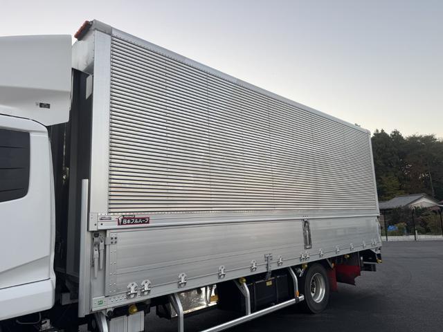 コンドル アルミウイング ワイド ベッド付 エアサス ゲート蓋 日本フルハーフ 6,210×2,410×2,490 ラッシング2段 引出しフック6対 アルミホイール 積載2.45t F6 6速 マニュアル 4tウイング バックカメラ エアサスコントローラー(8枚目)