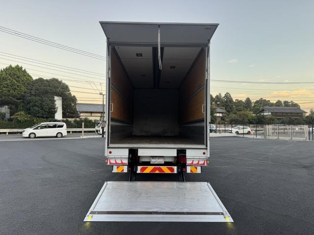 コンドル アルミウイング ワイド ベッド付 エアサス ゲート蓋 日本フルハーフ 6,210×2,410×2,490 ラッシング2段 引出しフック6対 アルミホイール 積載2.45t F6 6速 マニュアル 4tウイング バックカメラ エアサスコントローラー(10枚目)