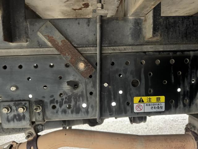 エルフトラック アルミバン　標準ロング　ムトウボデー　リアシャッター扉　荷箱内ステンレス張り　荷箱内フロントパネル加工穴　走行５６千ｋｍ　積載２ｔ　Ｆ６　６速　マニュアル　２ｔバン　ＥＴＣ１．０　アイドリングストップ（18枚目）