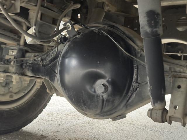 エルフトラック アルミバン　標準ロング　ムトウボデー　リアシャッター扉　荷箱内ステンレス張り　荷箱内フロントパネル加工穴　走行５６千ｋｍ　積載２ｔ　Ｆ６　６速　マニュアル　２ｔバン　ＥＴＣ１．０　アイドリングストップ（21枚目）