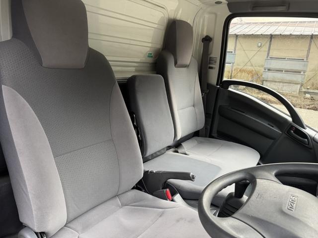 エルフトラック アルミバン　標準ロング　ムトウボデー　リアシャッター扉　荷箱内ステンレス張り　荷箱内フロントパネル加工穴　走行５６千ｋｍ　積載２ｔ　Ｆ６　６速　マニュアル　２ｔバン　ＥＴＣ１．０　アイドリングストップ（22枚目）