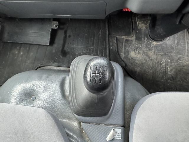 エルフトラック アルミバン　標準ロング　ムトウボデー　リアシャッター扉　荷箱内ステンレス張り　荷箱内フロントパネル加工穴　走行５６千ｋｍ　積載２ｔ　Ｆ６　６速　マニュアル　２ｔバン　ＥＴＣ１．０　アイドリングストップ（29枚目）