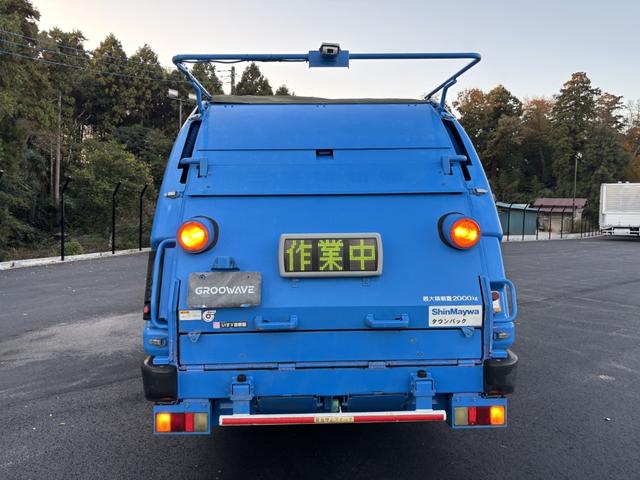 エルフトラック プレスパッカー 新明和 GTO42-5433WS1 4.2立米 汚水タンク 低騒音 助手席側スライドドア 積載2t F6 6速 マニュアル 塵芥車 プレス式 ゴミ収集車 2tパッカー ETC1.0 バックカメラ(9枚目)
