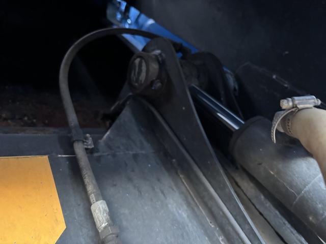 エルフトラック プレスパッカー 新明和 GTO42-5433WS1 4.2立米 汚水タンク 低騒音 助手席側スライドドア 積載2t F6 6速 マニュアル 塵芥車 プレス式 ゴミ収集車 2tパッカー ETC1.0 バックカメラ(14枚目)