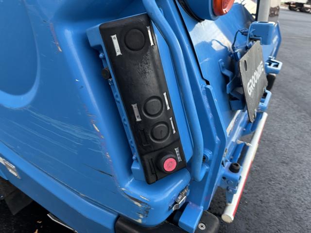 エルフトラック プレスパッカー 新明和 GTO42-5433WS1 4.2立米 汚水タンク 低騒音 助手席側スライドドア 積載2t F6 6速 マニュアル 塵芥車 プレス式 ゴミ収集車 2tパッカー ETC1.0 バックカメラ(15枚目)