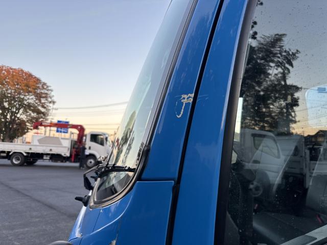 エルフトラック プレスパッカー 新明和 GTO42-5433WS1 4.2立米 汚水タンク 低騒音 助手席側スライドドア 積載2t F6 6速 マニュアル 塵芥車 プレス式 ゴミ収集車 2tパッカー ETC1.0 バックカメラ(52枚目)