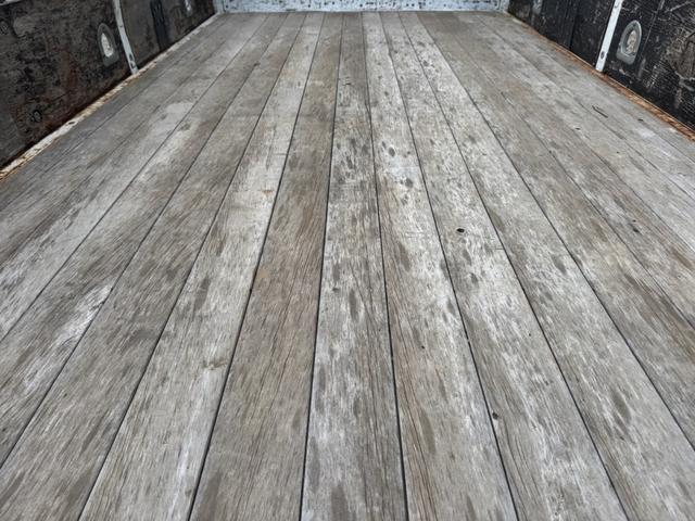 エルフトラック ２．６ｔ吊３段クレーン　木平　標準ロング　タダノ　ＺＥ２６３ＭＨ　フックイン　ラジコン　３，６２０×１，８００　走行７４千ｋｍ　積載２ｔ　Ｆ５　５速　マニュアル　吊ｔ数２．６ｔ吊　３段ブーム　送信機　古河ユニック　２ｔクレーン（13枚目）