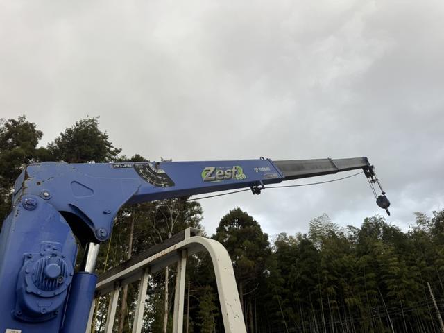 エルフトラック ２．６ｔ吊３段クレーン　木平　標準ロング　タダノ　ＺＥ２６３ＭＨ　フックイン　ラジコン　３，６２０×１，８００　走行７４千ｋｍ　積載２ｔ　Ｆ５　５速　マニュアル　吊ｔ数２．６ｔ吊　３段ブーム　送信機　古河ユニック　２ｔクレーン（17枚目）