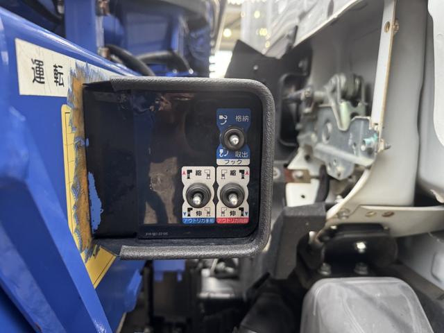 エルフトラック ２．６ｔ吊３段クレーン　木平　標準ロング　タダノ　ＺＥ２６３ＭＨ　フックイン　ラジコン　３，６２０×１，８００　走行７４千ｋｍ　積載２ｔ　Ｆ５　５速　マニュアル　吊ｔ数２．６ｔ吊　３段ブーム　送信機　古河ユニック　２ｔクレーン（24枚目）