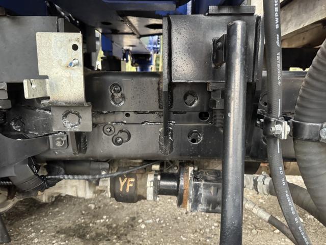 エルフトラック ２．６ｔ吊３段クレーン　木平　標準ロング　タダノ　ＺＥ２６３ＭＨ　フックイン　ラジコン　３，６２０×１，８００　走行７４千ｋｍ　積載２ｔ　Ｆ５　５速　マニュアル　吊ｔ数２．６ｔ吊　３段ブーム　送信機　古河ユニック　２ｔクレーン（26枚目）