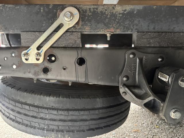 エルフトラック ２．６ｔ吊３段クレーン　木平　標準ロング　タダノ　ＺＥ２６３ＭＨ　フックイン　ラジコン　３，６２０×１，８００　走行７４千ｋｍ　積載２ｔ　Ｆ５　５速　マニュアル　吊ｔ数２．６ｔ吊　３段ブーム　送信機　古河ユニック　２ｔクレーン（27枚目）