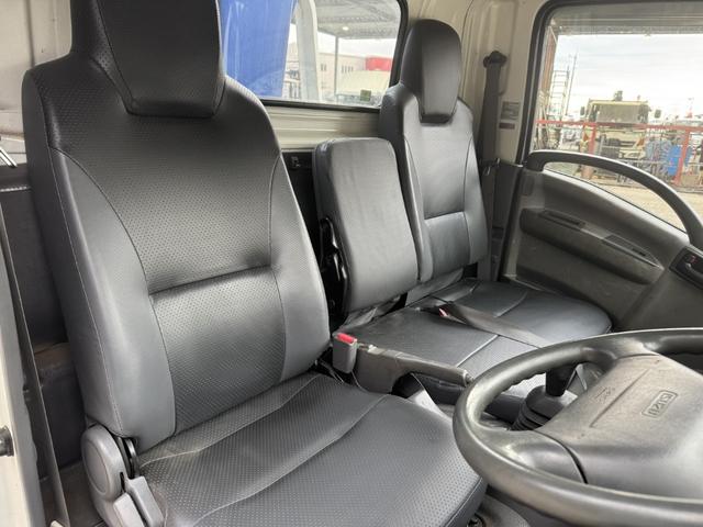 エルフトラック ２．６ｔ吊３段クレーン　木平　標準ロング　タダノ　ＺＥ２６３ＭＨ　フックイン　ラジコン　３，６２０×１，８００　走行７４千ｋｍ　積載２ｔ　Ｆ５　５速　マニュアル　吊ｔ数２．６ｔ吊　３段ブーム　送信機　古河ユニック　２ｔクレーン（34枚目）