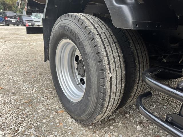 エルフトラック ２．６ｔ吊３段クレーン　木平　標準ロング　タダノ　ＺＥ２６３ＭＨ　フックイン　ラジコン　３，６２０×１，８００　走行７４千ｋｍ　積載２ｔ　Ｆ５　５速　マニュアル　吊ｔ数２．６ｔ吊　３段ブーム　送信機　古河ユニック　２ｔクレーン（52枚目）