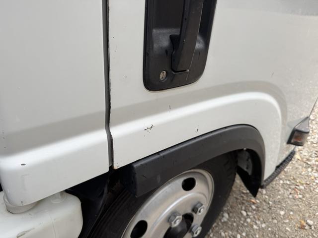 エルフトラック ２．６ｔ吊３段クレーン　木平　標準ロング　タダノ　ＺＥ２６３ＭＨ　フックイン　ラジコン　３，６２０×１，８００　走行７４千ｋｍ　積載２ｔ　Ｆ５　５速　マニュアル　吊ｔ数２．６ｔ吊　３段ブーム　送信機　古河ユニック　２ｔクレーン（53枚目）