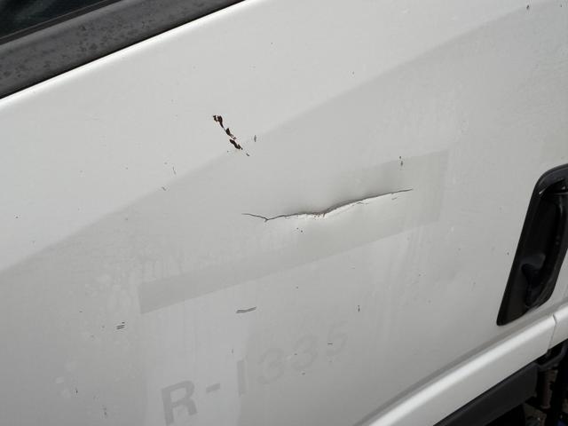 エルフトラック ２．６ｔ吊３段クレーン　木平　標準ロング　タダノ　ＺＥ２６３ＭＨ　フックイン　ラジコン　３，６２０×１，８００　走行７４千ｋｍ　積載２ｔ　Ｆ５　５速　マニュアル　吊ｔ数２．６ｔ吊　３段ブーム　送信機　古河ユニック　２ｔクレーン（54枚目）