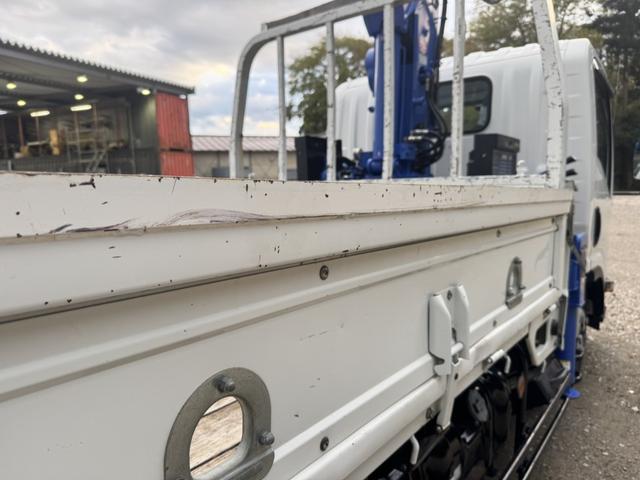 エルフトラック ２．６ｔ吊３段クレーン　木平　標準ロング　タダノ　ＺＥ２６３ＭＨ　フックイン　ラジコン　３，６２０×１，８００　走行７４千ｋｍ　積載２ｔ　Ｆ５　５速　マニュアル　吊ｔ数２．６ｔ吊　３段ブーム　送信機　古河ユニック　２ｔクレーン（59枚目）