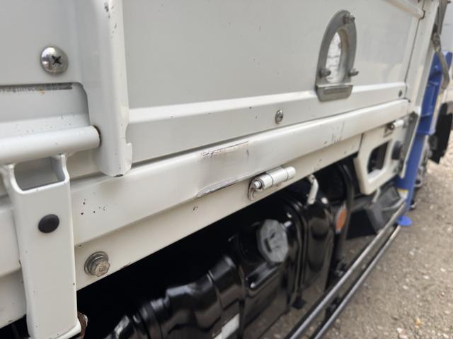 エルフトラック ２．６ｔ吊３段クレーン　木平　標準ロング　タダノ　ＺＥ２６３ＭＨ　フックイン　ラジコン　３，６２０×１，８００　走行７４千ｋｍ　積載２ｔ　Ｆ５　５速　マニュアル　吊ｔ数２．６ｔ吊　３段ブーム　送信機　古河ユニック　２ｔクレーン（60枚目）