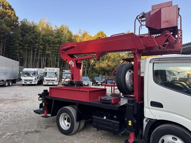 デュトロ 高所作業車　タダノ　ＡＴ－１２１ＴＧ　作業床高さ１１．９ｍ　バケット２００ｋｇ　走行２８千ｋｍ　Ｆ５　５速　マニュアル　ＥＴＣ１．０　アイドリングストップ　５ｔ限定免許対応（7枚目）