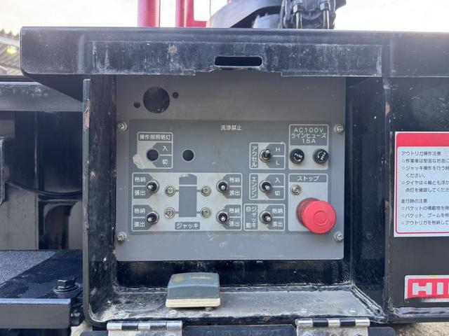 デュトロ 高所作業車　タダノ　ＡＴ－１２１ＴＧ　作業床高さ１１．９ｍ　バケット２００ｋｇ　走行２８千ｋｍ　Ｆ５　５速　マニュアル　ＥＴＣ１．０　アイドリングストップ　５ｔ限定免許対応（10枚目）