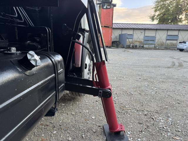 デュトロ 高所作業車　タダノ　ＡＴ－１２１ＴＧ　作業床高さ１１．９ｍ　バケット２００ｋｇ　走行２８千ｋｍ　Ｆ５　５速　マニュアル　ＥＴＣ１．０　アイドリングストップ　５ｔ限定免許対応（18枚目）