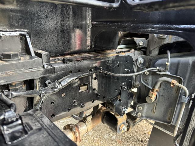 デュトロ 高所作業車　タダノ　ＡＴ－１２１ＴＧ　作業床高さ１１．９ｍ　バケット２００ｋｇ　走行２８千ｋｍ　Ｆ５　５速　マニュアル　ＥＴＣ１．０　アイドリングストップ　５ｔ限定免許対応（23枚目）