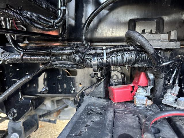 デュトロ 高所作業車　タダノ　ＡＴ－１２１ＴＧ　作業床高さ１１．９ｍ　バケット２００ｋｇ　走行２８千ｋｍ　Ｆ５　５速　マニュアル　ＥＴＣ１．０　アイドリングストップ　５ｔ限定免許対応（24枚目）