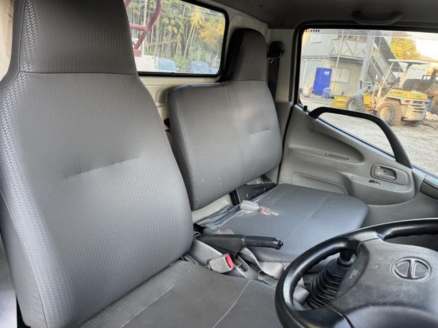 デュトロ 高所作業車　タダノ　ＡＴ－１２１ＴＧ　作業床高さ１１．９ｍ　バケット２００ｋｇ　走行２８千ｋｍ　Ｆ５　５速　マニュアル　ＥＴＣ１．０　アイドリングストップ　５ｔ限定免許対応（30枚目）