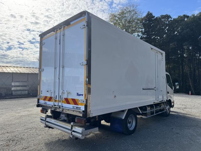 ダイナトラック 低温冷凍車　ワイドロング　格納ゲート　東プレ　ＸＶ３２ＬＯＣ－Ｍ　－３０℃設定　エバハウス　両側サイドドア　４，６００×２，０５０×２，０００　車検付　ＡＴ　オートマ　走行７１千ｋｍ　積載２ｔ　新明和　パワーゲート　ゲート付（4枚目）