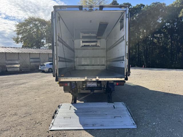 ダイナトラック 低温冷凍車　ワイドロング　格納ゲート　東プレ　ＸＶ３２ＬＯＣ－Ｍ　－３０℃設定　エバハウス　両側サイドドア　４，６００×２，０５０×２，０００　車検付　ＡＴ　オートマ　走行７１千ｋｍ　積載２ｔ　新明和　パワーゲート　ゲート付（12枚目）