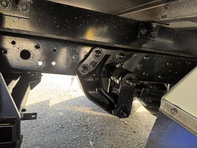 ダイナトラック 低温冷凍車　ワイドロング　格納ゲート　東プレ　ＸＶ３２ＬＯＣ－Ｍ　－３０℃設定　エバハウス　両側サイドドア　４，６００×２，０５０×２，０００　車検付　ＡＴ　オートマ　走行７１千ｋｍ　積載２ｔ　新明和　パワーゲート　ゲート付（25枚目）