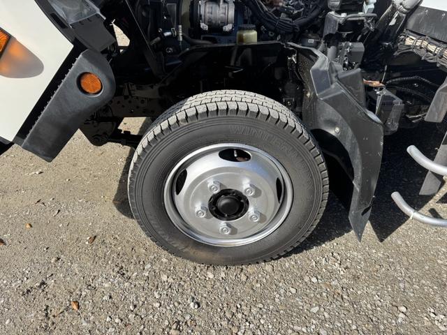 ダイナトラック 低温冷凍車　ワイドロング　格納ゲート　東プレ　ＸＶ３２ＬＯＣ－Ｍ　－３０℃設定　エバハウス　両側サイドドア　４，６００×２，０５０×２，０００　車検付　ＡＴ　オートマ　走行７１千ｋｍ　積載２ｔ　新明和　パワーゲート　ゲート付（48枚目）