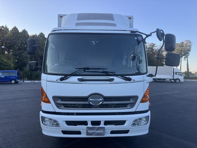 ヒノレンジャー アルミウィング　ワイド　ベッド付　エアサス　日本トレクス　リア観音扉　ラッシング２段　引出しフック７対　２４０馬力　６，８３０×２，４１０×２，３９０　積載２．６ｔ　Ｆ６　６速　マニュアル　４ｔウイング　ＥＴＣ１．０　	バックカメラ（6枚目）