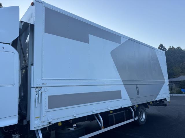 ヒノレンジャー アルミウィング　ワイド　ベッド付　エアサス　日本トレクス　リア観音扉　ラッシング２段　引出しフック７対　２４０馬力　６，８３０×２，４１０×２，３９０　積載２．６ｔ　Ｆ６　６速　マニュアル　４ｔウイング　ＥＴＣ１．０　	バックカメラ（8枚目）