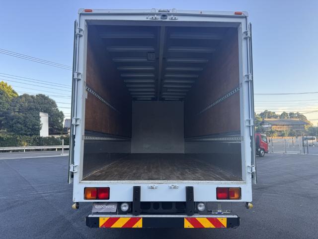 ヒノレンジャー アルミウィング　ワイド　ベッド付　エアサス　日本トレクス　リア観音扉　ラッシング２段　引出しフック７対　２４０馬力　６，８３０×２，４１０×２，３９０　積載２．６ｔ　Ｆ６　６速　マニュアル　４ｔウイング　ＥＴＣ１．０　	バックカメラ（10枚目）