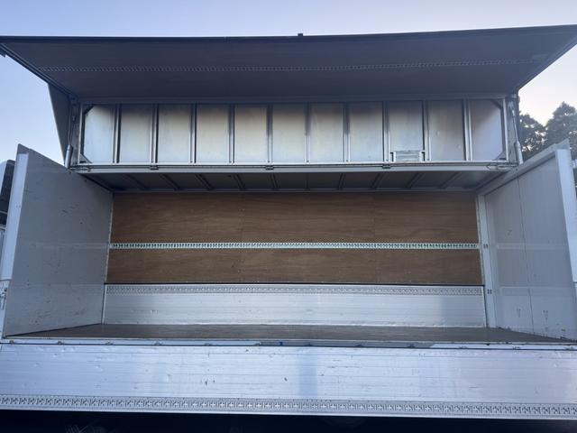 ヒノレンジャー アルミウィング　ワイド　ベッド付　エアサス　日本トレクス　リア観音扉　ラッシング２段　引出しフック７対　２４０馬力　６，８３０×２，４１０×２，３９０　積載２．６ｔ　Ｆ６　６速　マニュアル　４ｔウイング　ＥＴＣ１．０　	バックカメラ（17枚目）