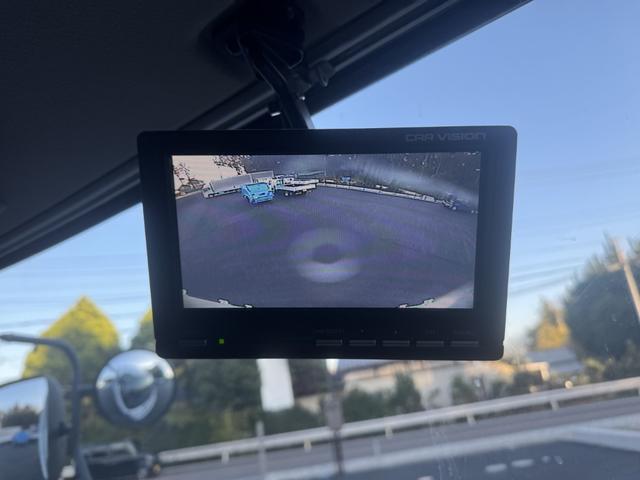 ヒノレンジャー アルミウィング　ワイド　ベッド付　エアサス　日本トレクス　リア観音扉　ラッシング２段　引出しフック７対　２４０馬力　６，８３０×２，４１０×２，３９０　積載２．６ｔ　Ｆ６　６速　マニュアル　４ｔウイング　ＥＴＣ１．０　	バックカメラ（32枚目）