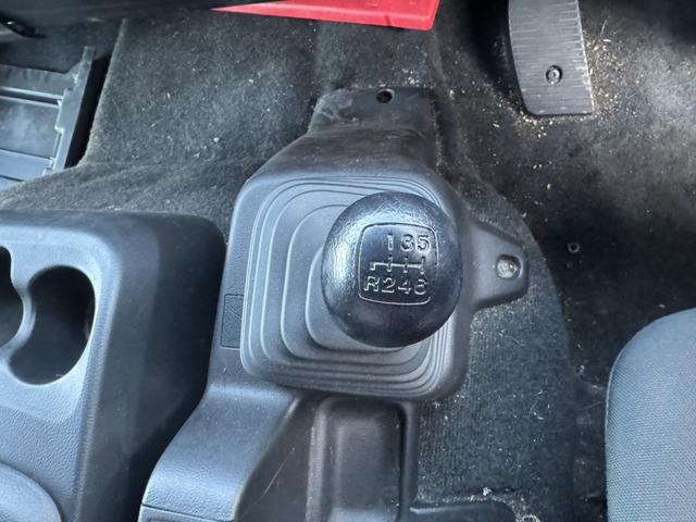 ヒノレンジャー アルミウィング　ワイド　ベッド付　エアサス　日本トレクス　リア観音扉　ラッシング２段　引出しフック７対　２４０馬力　６，８３０×２，４１０×２，３９０　積載２．６ｔ　Ｆ６　６速　マニュアル　４ｔウイング　ＥＴＣ１．０　	バックカメラ（33枚目）