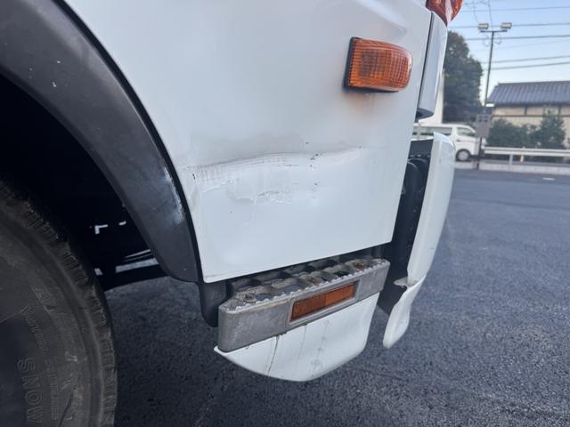 ヒノレンジャー アルミウィング　ワイド　ベッド付　エアサス　日本トレクス　リア観音扉　ラッシング２段　引出しフック７対　２４０馬力　６，８３０×２，４１０×２，３９０　積載２．６ｔ　Ｆ６　６速　マニュアル　４ｔウイング　ＥＴＣ１．０　	バックカメラ（51枚目）