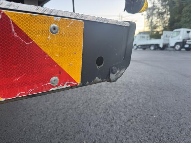 ヒノレンジャー アルミウィング　ワイド　ベッド付　エアサス　日本トレクス　リア観音扉　ラッシング２段　引出しフック７対　２４０馬力　６，８３０×２，４１０×２，３９０　積載２．６ｔ　Ｆ６　６速　マニュアル　４ｔウイング　ＥＴＣ１．０　	バックカメラ（56枚目）