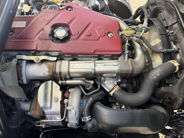 デュトロ パネルバン　１０尺　全低床　キタムラ　リア２重観音扉　ラッシング２段　床ステンレス　左サイドドア　ＡＴ　オートマ　２ペダル　積載１．６ｔ　ＥＴＣ１．０　バックカメラ　車線逸脱警報　プリクラッシュセーフティー　５ｔ限定免許対応（37枚目）